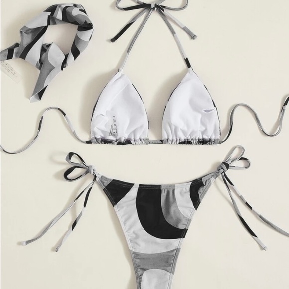 Triangle bikini - Picture 5 of 5